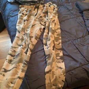 Nike men camo black pants
